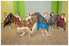 "Танец с платками"