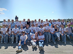 "В лесу прифронтовом"