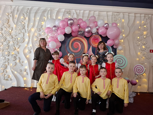 "Красный сарафанчик"