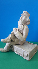 "Художник В.В.Верещагин в ожидании поезда"  скульптурный пластилин, 13 см.