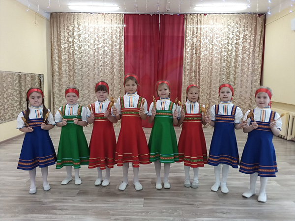 "Танец с ложками"