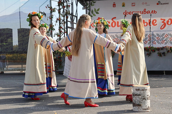 "Величальная"