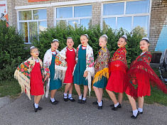 Музыкальная открытка "Танец с платками" 