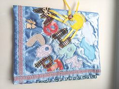 Книга "Менам горт" (в переводе с Коми-пермяцкого языка "Мой дом")