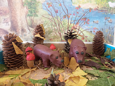 "Пермские медведи в осеннем лесу"