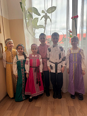 "Таракан дрова рубил"