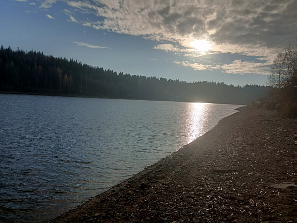 "Рассвет на реке"