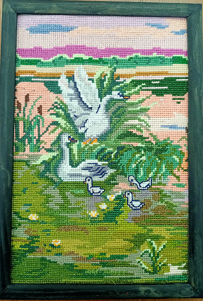 "Лебеди на пруду"