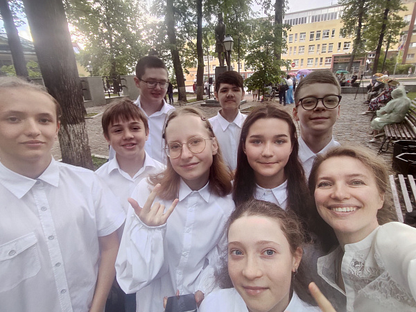 Композиция по стихам А.С. Пушкина "Если жизнь тебя обманет..."