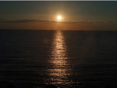 "Золотой след на воде"