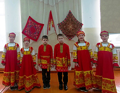 "Встанем девицы рядком"