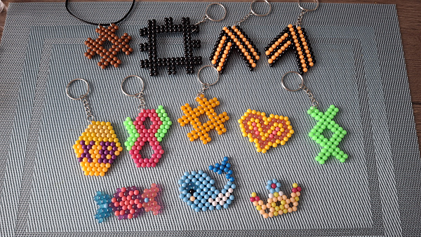 Брелоки и украшения из аквамозаики