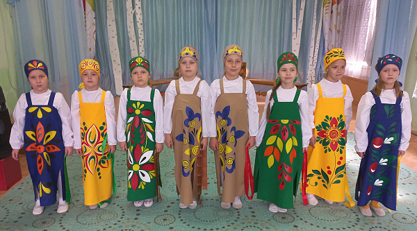 Коллекция «Обвинская роза и Пермские прялицы»