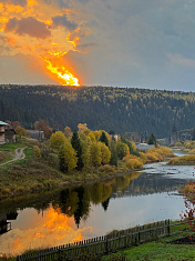 "Отголоски уходящего дня. Огненный закат над Койвой"