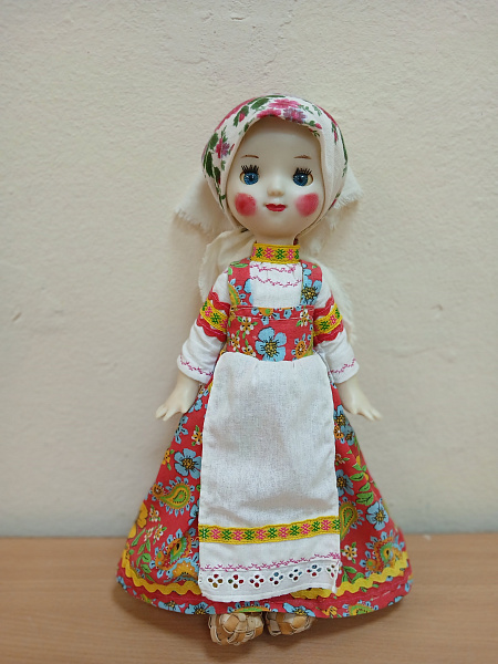 "Кукла в коми - пермяцком национальном костюме"