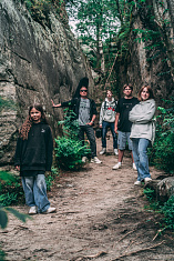 Видеоклип на песню "По дороге домой". Автор музыки и слов Александр Ведерников. 