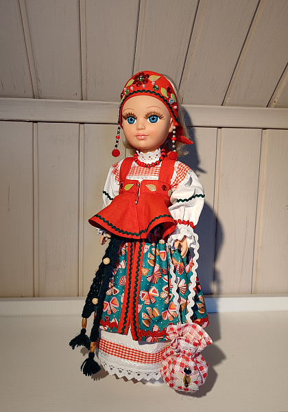 Этнический женский костюм Пермского края