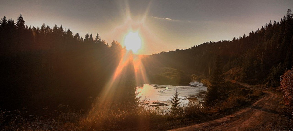 "Закат на Стрельном камне"