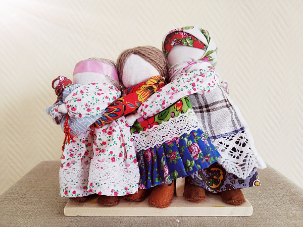 Кукольная композиция "Три поколения"